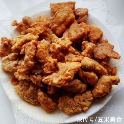 这道椒盐薯粉炸酥肉，分分钟光盘