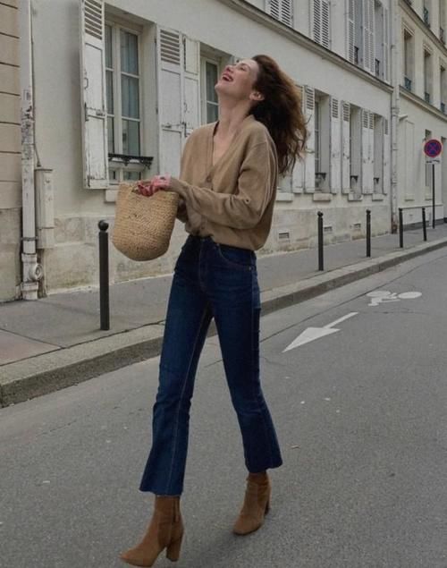 “法式开衫”才是春天的标配，青春又洋气，每一套搭配都好想要！