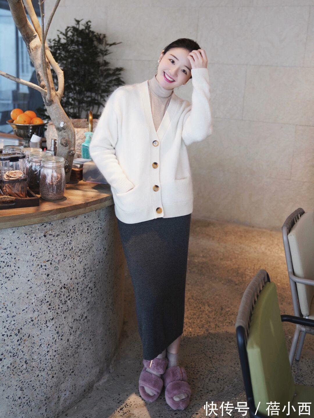 开衫 春天穿衣无需复杂,用“针织开衫”打造潮流感,出街绝对赚足眼球