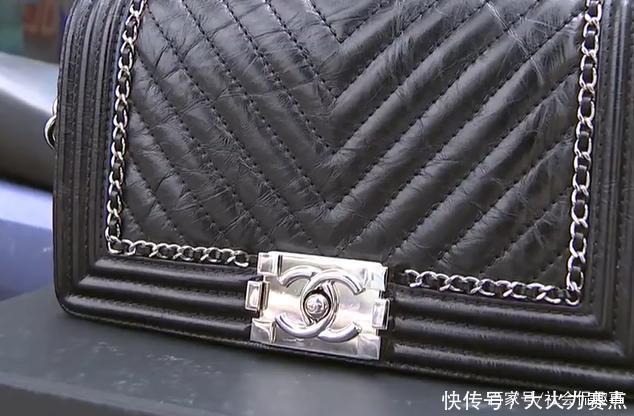工作人员|2万多买“98成新”的香奈儿,收到后想退款,专柜风险自己承担