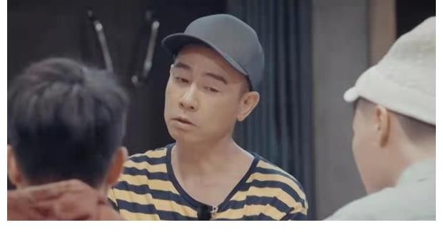 大型双标现场!5个大爷洗脚撑起一档综艺,观众还说太好看