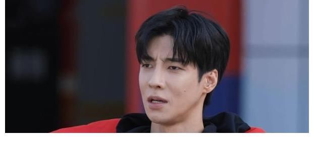 《荆哥》衍生综艺开播,高瀚宇话多,惹网友反感,批评其不守规矩