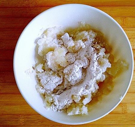 土豆别再炒菜了，教你一个新吃法，这样做，比棒棒鸡还好吃！