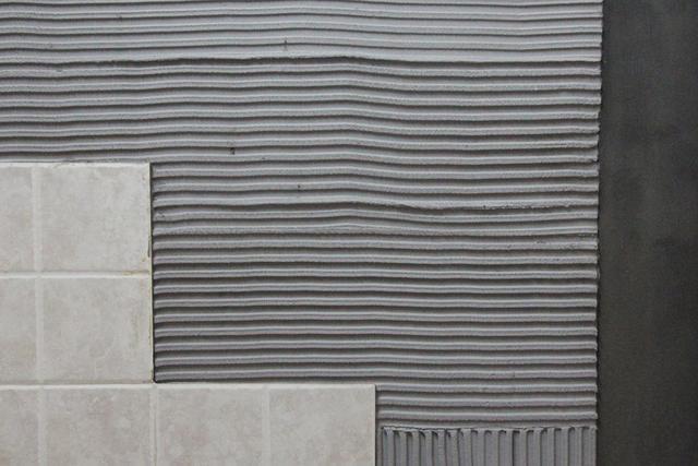 拉毛|卫生间做完防水,贴不上瓷砖泥瓦工不懂这些方法,马上让他走人