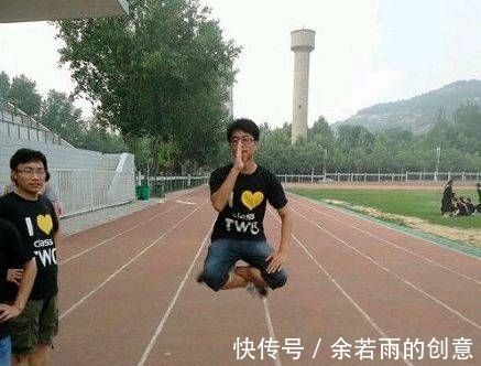 |搞笑段子趣味图片:哈哈,老哥你这样子睡觉,难道是蜘蛛侠么?