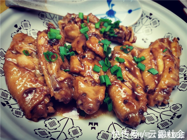 周末陪老公回老家,我亲自下厨做一桌菜,上桌后婆婆竖起大拇指!