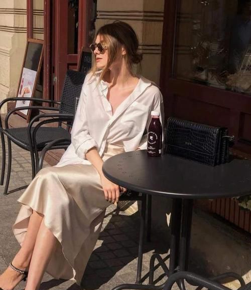 你知道衬衫到底有多少种穿法吗？这些穿法简单易学，好看有气质