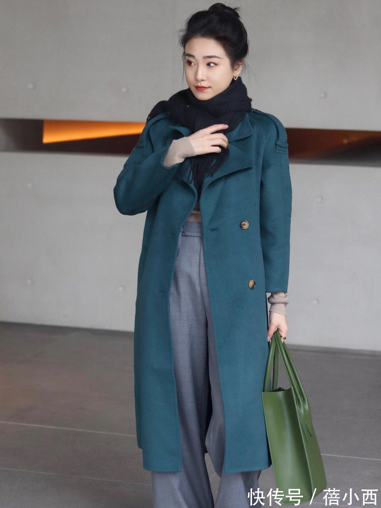 博主|奔三奔四的女人穿什么大衣更优雅?用这6件大衣打造气质,真高级