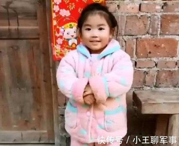 姥姥|双胞胎女儿一个给奶奶带,一个给姥姥带,看到照片后网友炸了