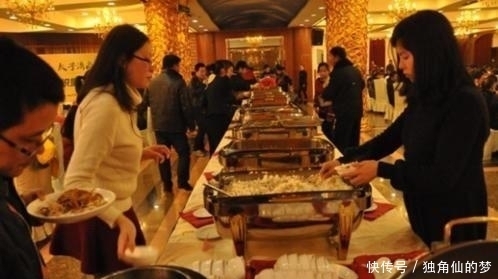 美国|中国人吃自助餐,韩国人吃自助餐,美国人吃自助餐,有什么区别