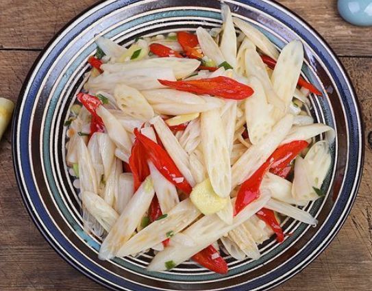 健康|穷人的“阿胶”找到了，每天炒一盘，排出毒素，肌肤水嫩年轻