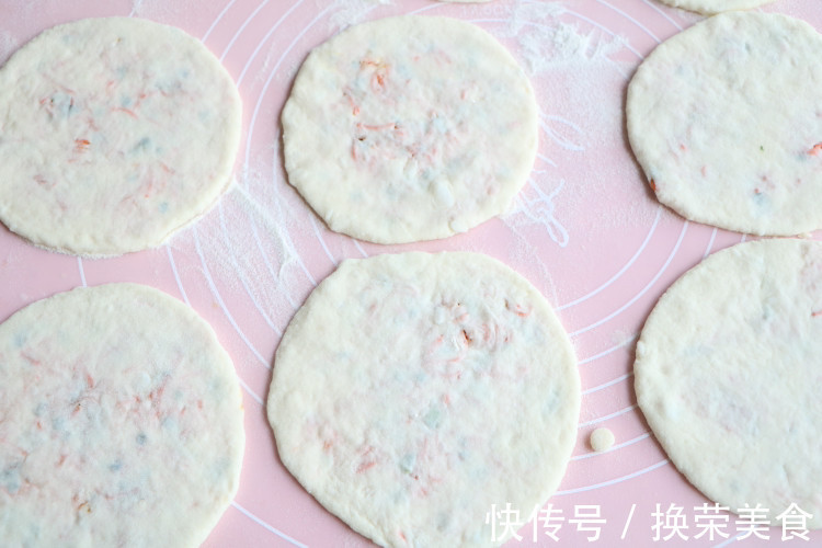 从来没吃过如此好吃的早餐饼，做了30张，还没上桌就吃光，太香