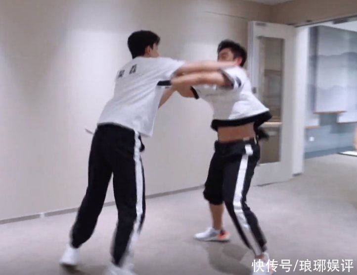 身體素質(zhì)|吳磊的伙食條件大公開(kāi)，難怪敢跟鄭愷撕名牌，確實(shí)很有底氣