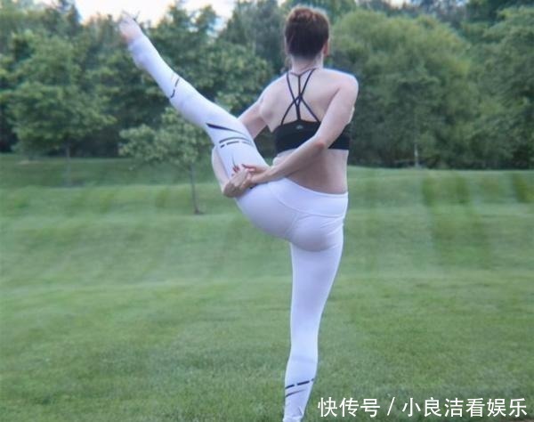 左腿|瑜伽对于改善背部赘肉有帮助，建议改掉坏习惯，坚持这四个动作