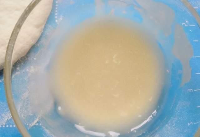 家常烙饼,凉了不硬有窍门,多加这3点,烙饼柔软起层,不干硬