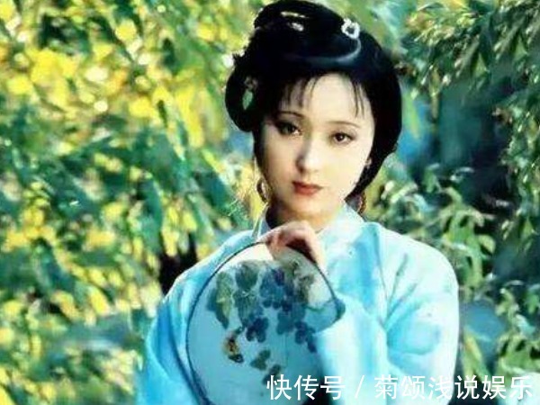 红楼梦！薛宝钗和林黛玉，谁的教养最好？两人的贴身丫头早就说明一切！