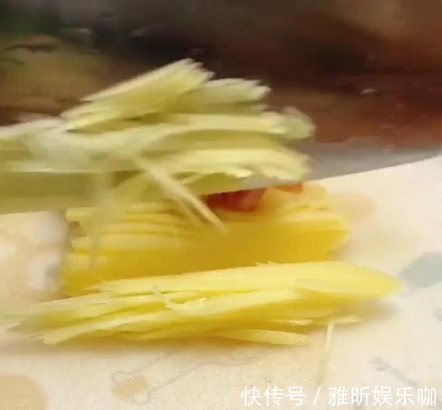美食|今天美食，土豆大饼，既好吃又好做，太好吃了，太香了