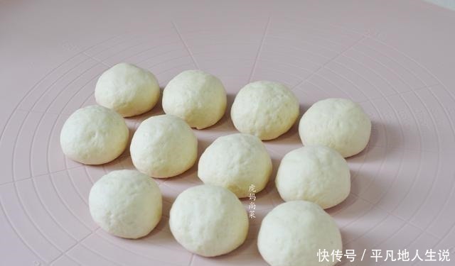烤盘|别只做面包了，压一压成个更方便咬的，还能多多夹馅，早餐标配