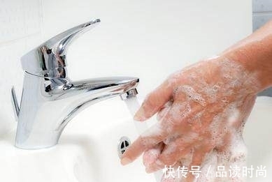 脚丫子|秋冬干燥脚开裂,婆婆教我一小方法,脚丫子又白又嫩