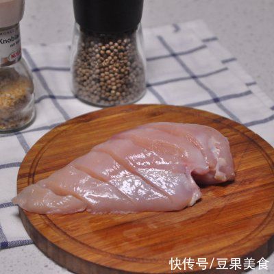 挑战赛|#安佳马苏里拉芝士挑战赛#番茄乳酪烤鸡胸