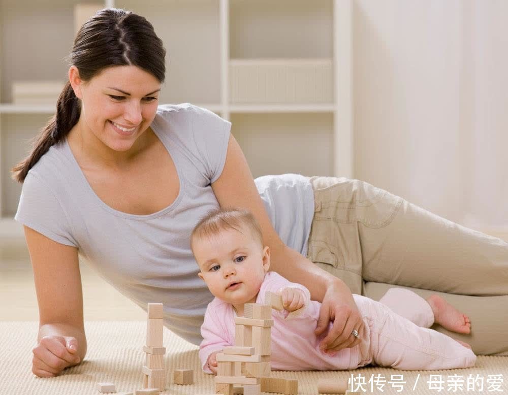 34岁宝妈“沉迷”生娃，看到丈夫后，网友：这种基因难怪这么拼