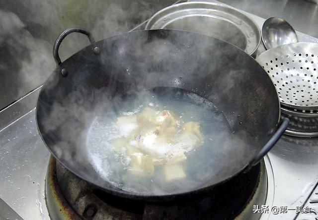 味道|萝卜炖排骨这样做才清淡，无需大料，配料简单味道香，家人都爱喝