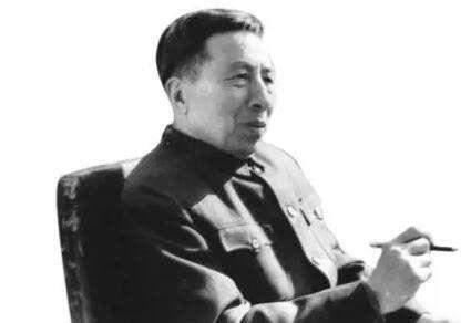 电解|历史名将墓穴被发现，专家取走17件带饰，引发长达60多年的争议