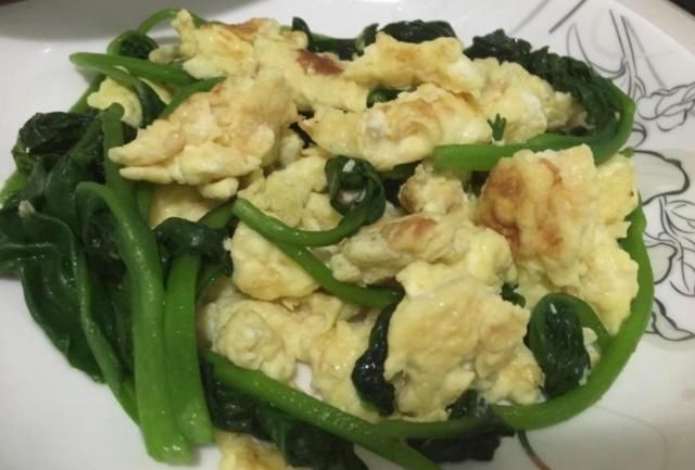 皮肤|女人常吃这菜,皮肤越来越白嫩,肚子越来越小,简单一炒营养美味