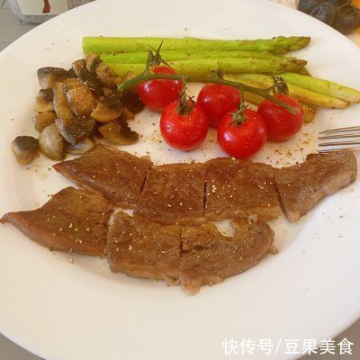 牛小排|这样做牛排，比饭店里的还好吃
