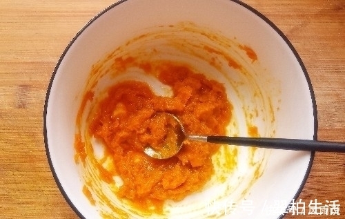 南瓜新吃法,我家每周准做一次,软糯香甜真美味,比炒的好吃多了