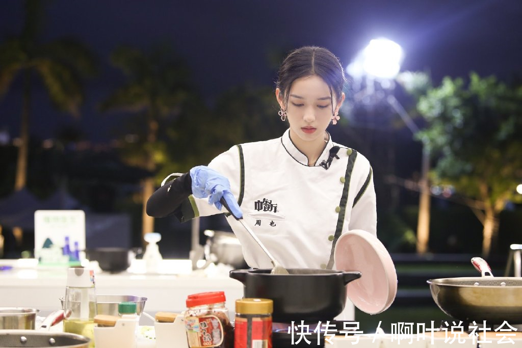 邻居|《中餐厅》收官家人宴,请邻居,请经纪人,请赞助方,节目实在吗