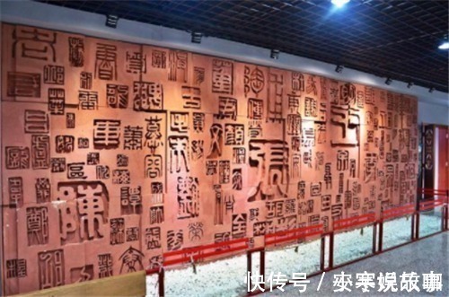 姜姓$中国最生僻的一个姓氏,只有简单三笔,但大多数人开口就读错