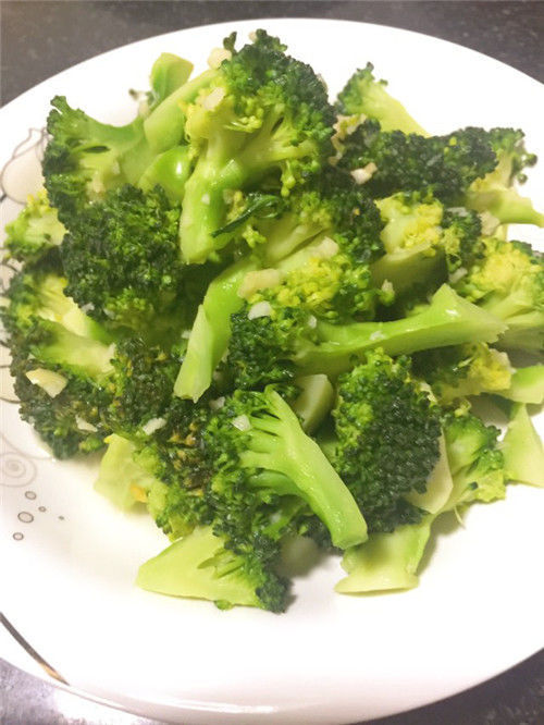 回家|下班回家炒了四道家常菜,难怪妈妈总担心我在外面吃不好