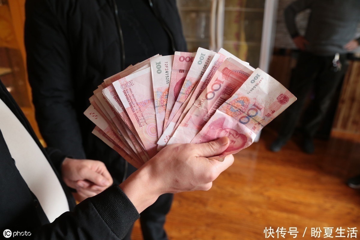 经济状况|“妈妈,咱家有多少钱?”这个妈妈的做法太接地气了,我给满分!