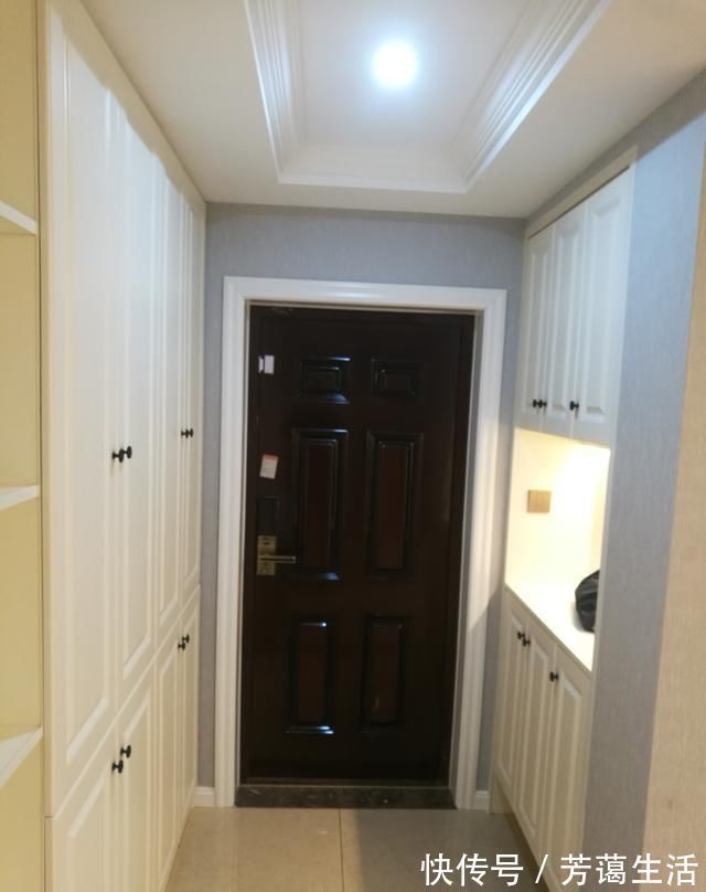 墙布|墙面用乳胶漆还是墙布好,今天终于明白了,还好不算晚!