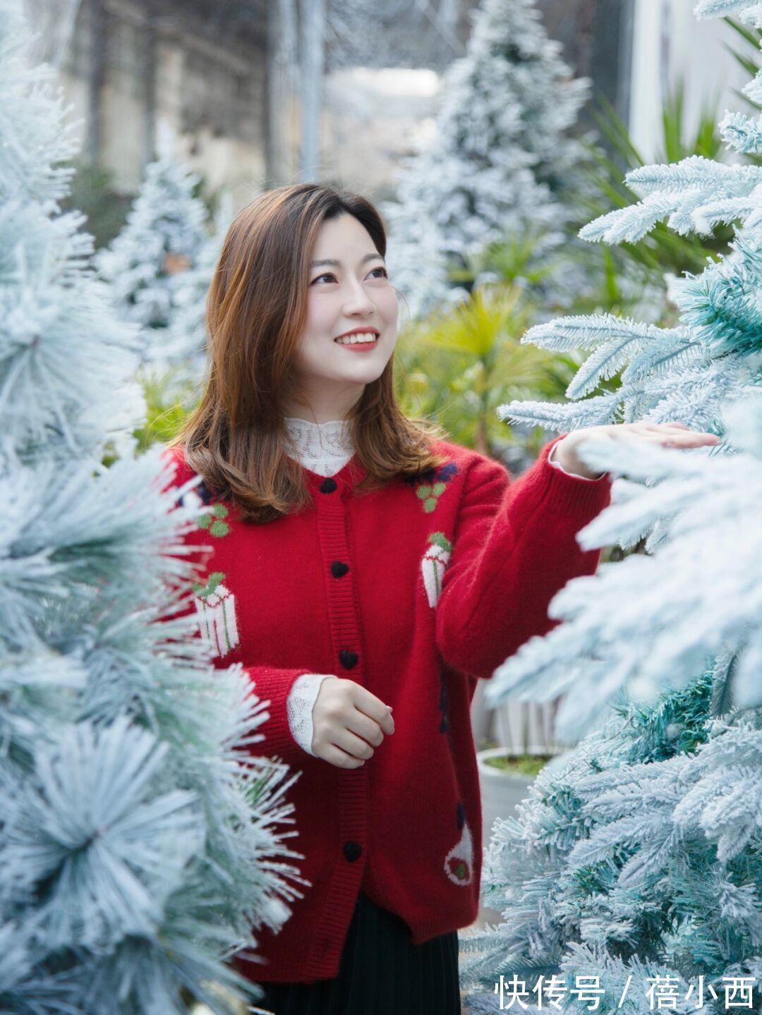 女人味|管你脸大、脖子粗,毛衣这么搭准对路,不懂穿得就照搬