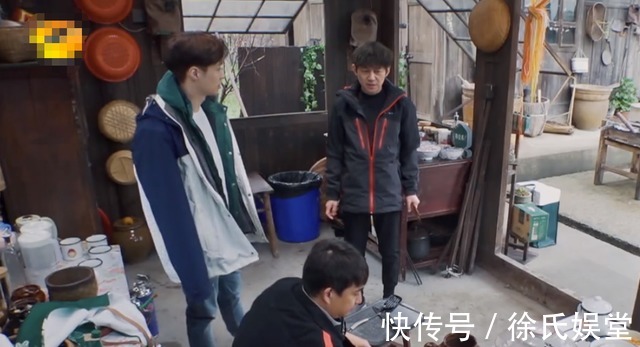 蘑菇|张艺兴秀厨艺让黄磊侧目，做了一桌好菜，为了身材却粒米不沾