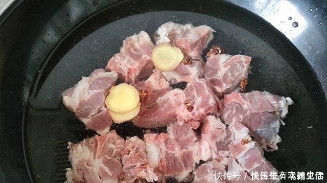 干辣椒|这菜儿子隔三差五喊我做,泡好加排骨炖一锅,连吃两碗饭,老香了