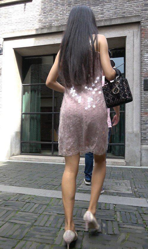 技巧|美女街拍:长相是天生的,但穿搭能够学习提高,掌握好技巧,展示出时尚美