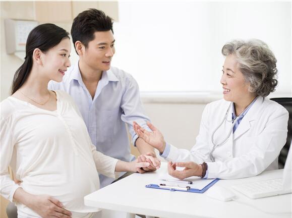 胎儿|俩孕妇,为何一个天天“吐”,一个却不“吐”,医生跟胎儿有关