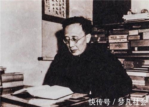 于立忱#“远看是条狗,近看郭沫若”真的是鲁迅所言?学者:鲁迅骂了他50年