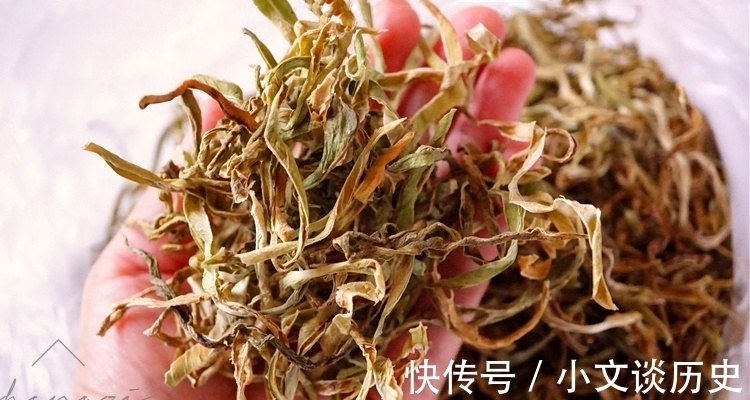 肥肉|8月太阳正好,此食材多买点,焯水后晒成干菜,冬天炖肉吃贼香