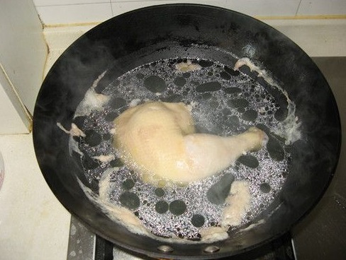 天热吃它刚合适,胜过大鱼大肉,不煎不炒酸辣解馋,好吃过瘾!