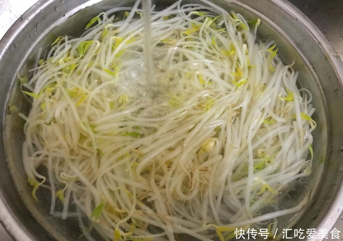 绿豆芽|一周不见,闺蜜瘦了10斤,原来晚餐就吃此菜,低脂营养,好吃不胖