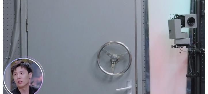 孟子义闺蜜“拷问”王厚杰，他回答后被质疑立完美人设，生气离开