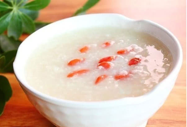 泡酒|还在用枸杞泡水喝？枸杞的这几种吃法，效果可能会翻倍