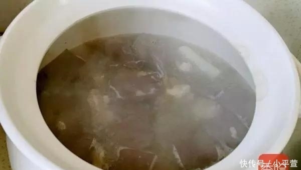 羊肉别再直接炖了, 多加这一步, 羊肉汤鲜还没膻味