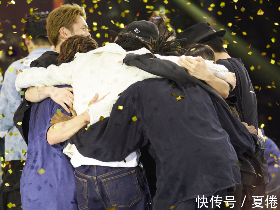 王一博再低调,都难掩才华出众,酷盖的魅力吸引力十足