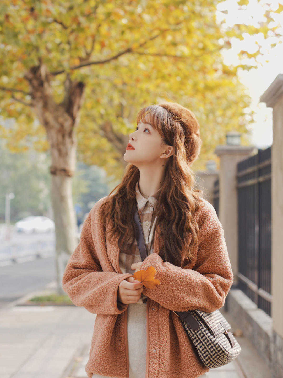 秋天|秋冬这样穿更有气质,展现另一面的完美,女生原来可以这么美