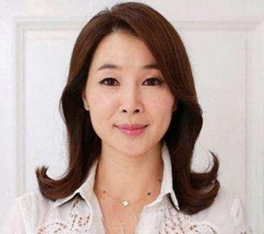 女性|50岁还不老的女性，通常具备4个特点，若你也有，说明还很年轻！